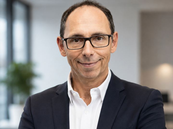 Hartmut Henzler